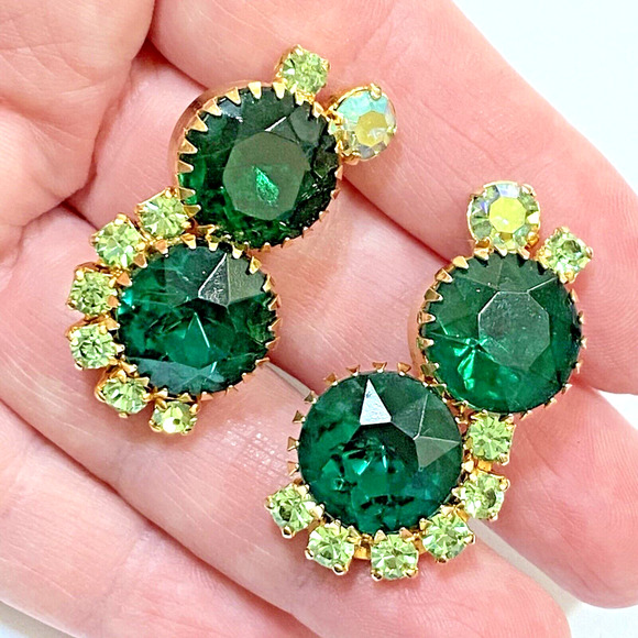 Vintage Clip On Earrings Bold Chunky Runway Greens & Goldtone Statement Jewelry - Picture 6 of 8